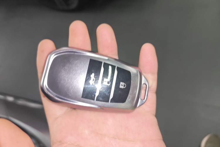 Used Toyota Camry 2021 2.0G Luxury Edition Vehicle Key