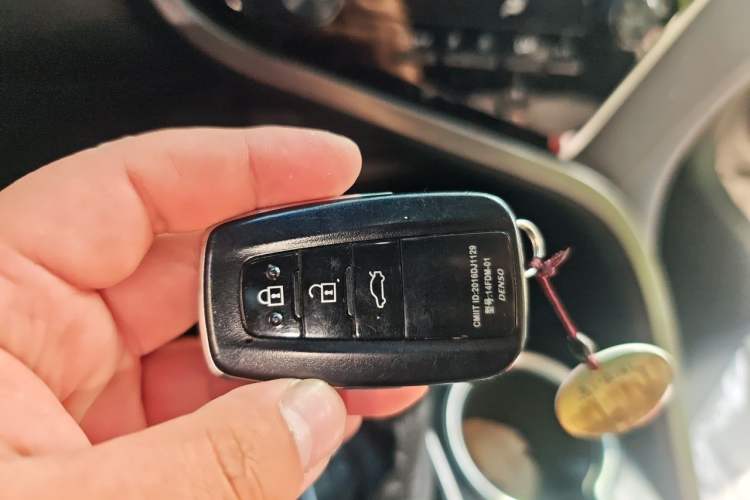 Used Toyota Camry 2021 Dual-Motor 2.5HG Luxury Edition Vehicle Key