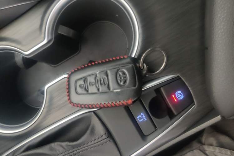 Used Toyota Camry 2021 2.0G Luxury Edition Vehicle Key