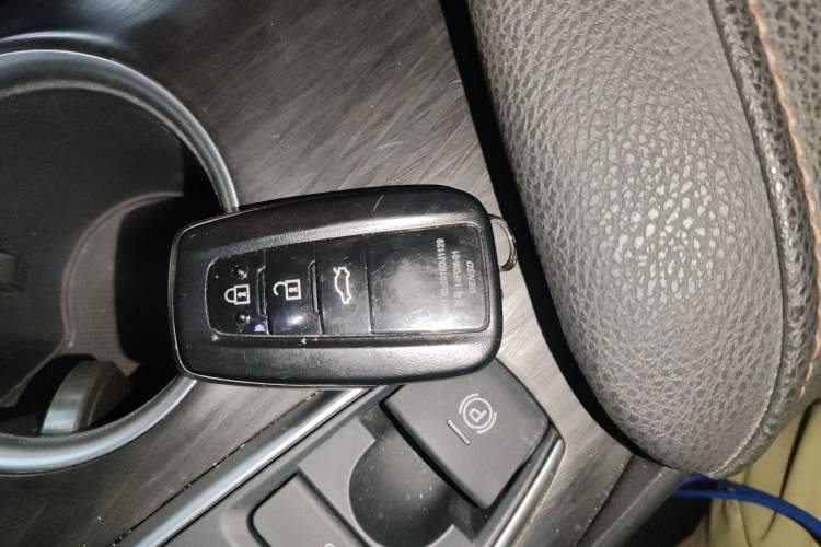 Used Toyota Camry 2021 2.0G Luxury Edition Vehicle Key