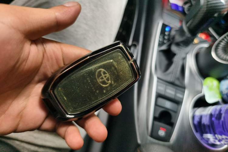 Used Toyota Camry 2021 2.5G Luxury Edition Vehicle Key