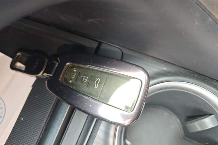 Used Toyota Camry 2021 Dual-Motor 2.5HG Luxury Edition Vehicle Key