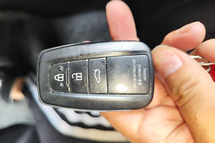 Used Toyota Camry 2021 2.0S FENGSHANG Edition Vehicle Key