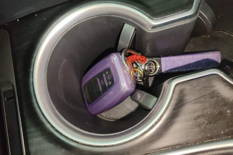 Used Toyota Camry 2021 2.5G Luxury Edition Vehicle Key