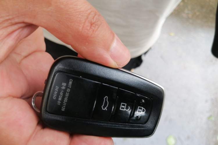Used Toyota Camry 2021 Dual-Motor 2.5HG Luxury Edition Vehicle Key