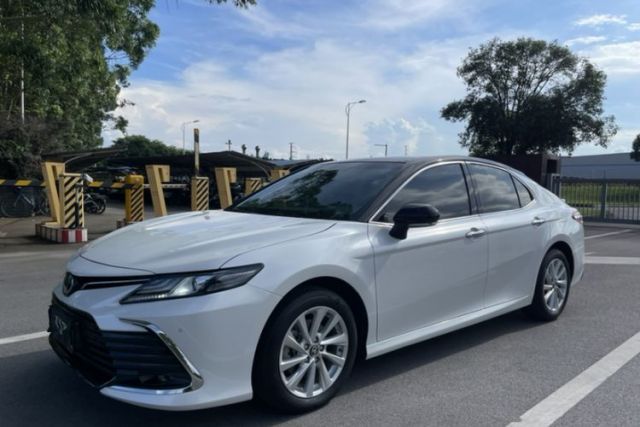 Ojetý Toyota Camry 2021 2.0G Luxury Edition