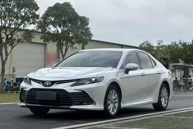 Ojetý Toyota Camry 2021 2.0G Luxury Edition