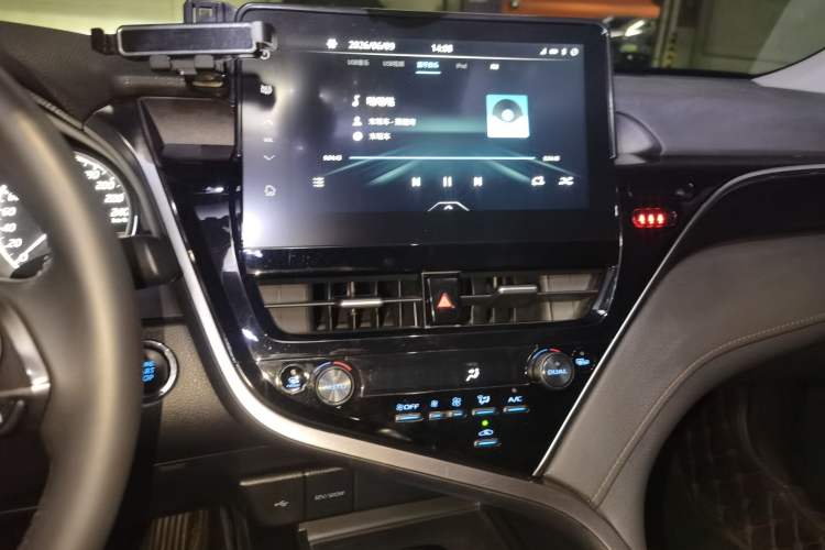 Used Toyota Camry 2021 2.0G Luxury Edition Audio And AC Panel