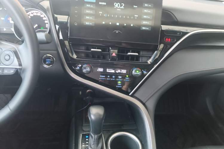 Used Toyota Camry 2021 2.0G Luxury Edition Audio And AC Panel