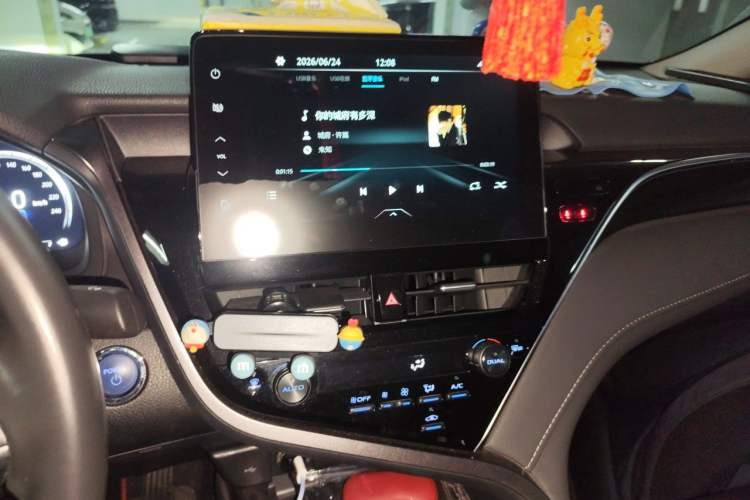 Used Toyota Camry 2021 Dual-Motor 2.5HS Fēngshàng Edition Audio And AC Panel