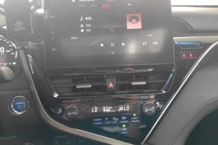 Used Toyota Camry 2021 Dual-Motor 2.5HG Luxury Edition Audio And AC Panel