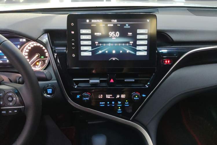 Used Toyota Camry 2021 2.0G Luxury Edition Audio And AC Panel