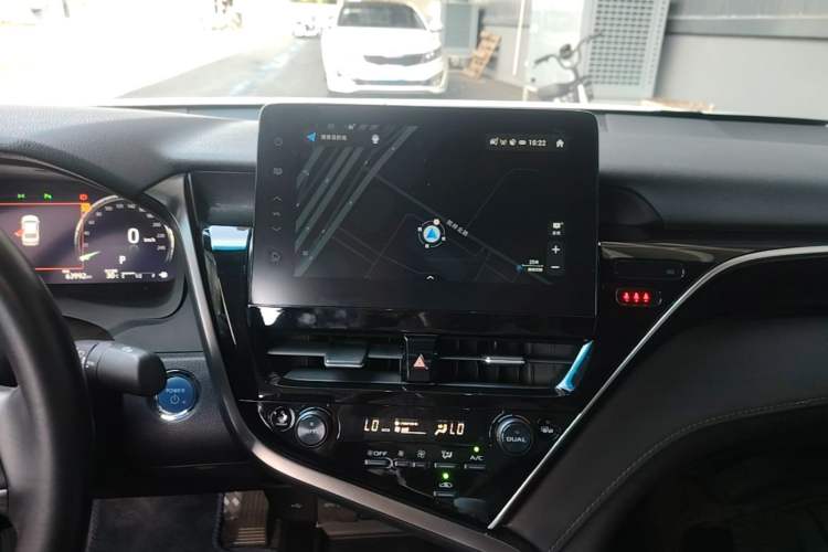Used Toyota Camry 2021 Dual-Motor 2.5HG Luxury Edition Audio And AC Panel
