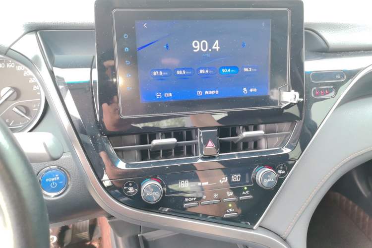 Used Toyota Camry 2021 Dual-Motor 2.5 HGVP Leading Edition Audio And AC Panel