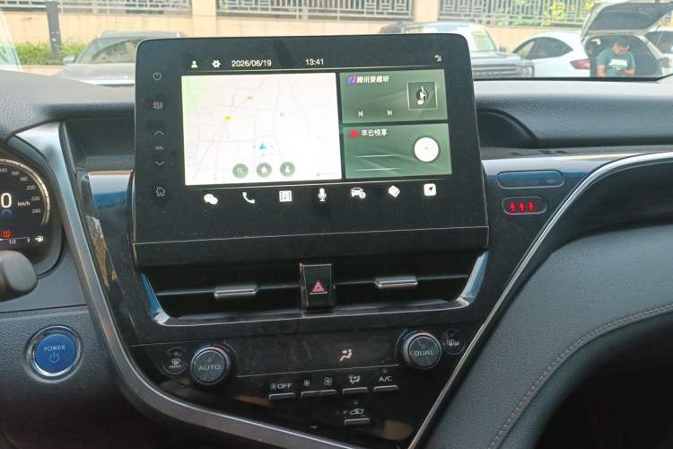 Used Toyota Camry 2021 Dual-Motor 2.5HG Luxury Edition Audio And AC Panel