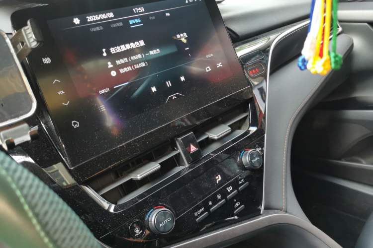 Used Toyota Camry 2021 2.0G Luxury Edition Audio And AC Panel