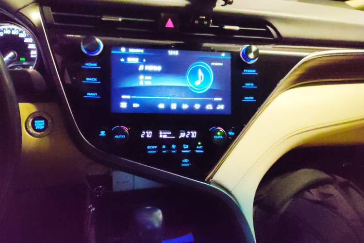 Used Toyota Camry 2021 2.0G Luxury Edition Audio And AC Panel