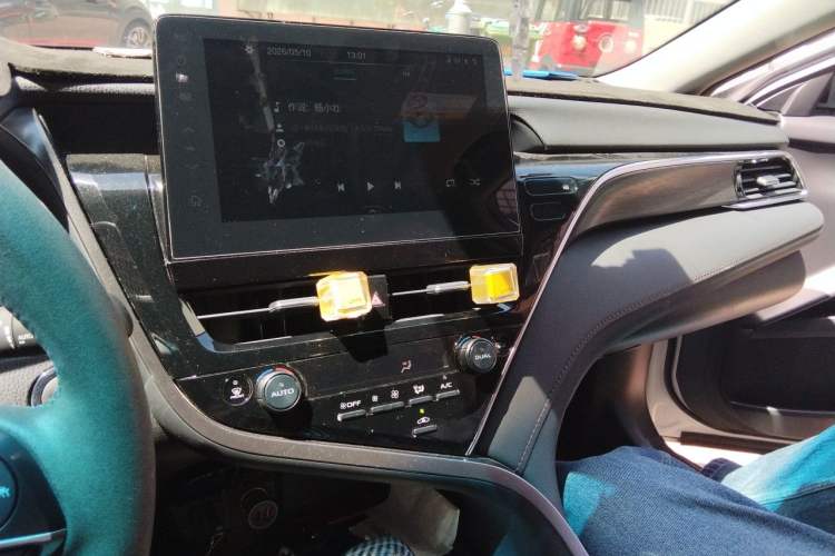 Used Toyota Camry 2021 2.5G Luxury Edition Audio And AC Panel