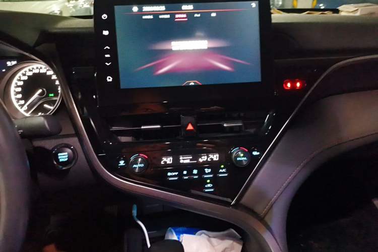 Used Toyota Camry 2021 2.0G Luxury Edition Audio And AC Panel