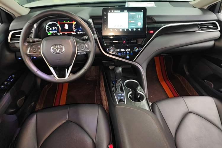 Used Toyota Camry 2021 Dual-Motor 2.5HG Luxury Edition Audio And AC Panel