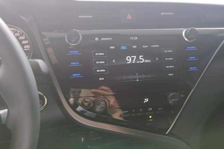 Used Toyota Camry 2021 2.0G Luxury Edition Audio And AC Panel