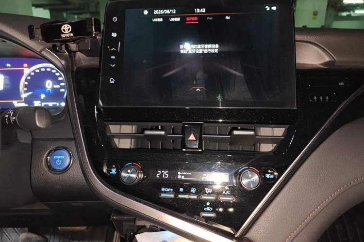 Used Toyota Camry 2021 Dual-Motor 2.5HG Luxury Edition Audio And AC Panel