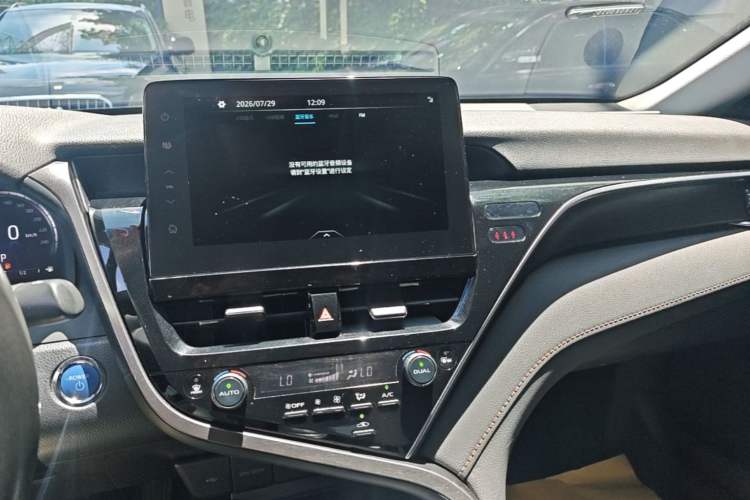 Used Toyota Camry 2021 Dual-Motor 2.5HG Luxury Edition Audio And AC Panel