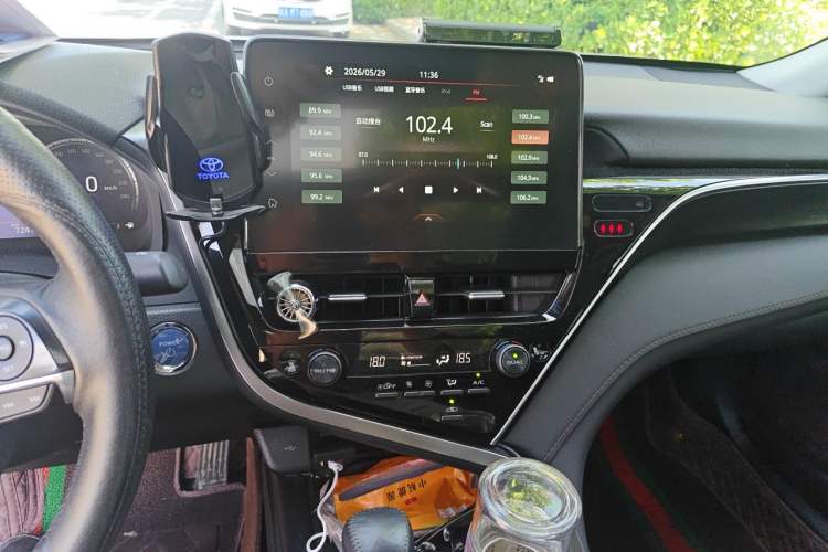 Used Toyota Camry 2021 Dual-Motor 2.5HG Luxury Edition Audio And AC Panel