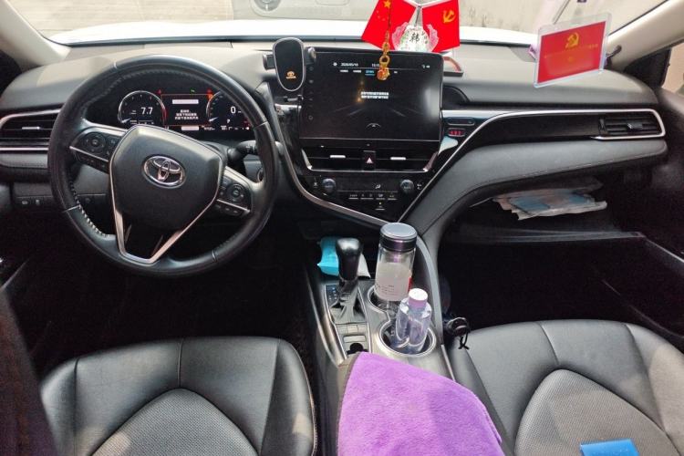 Used Toyota Camry 2021 2.5G Luxury Edition Center Console
