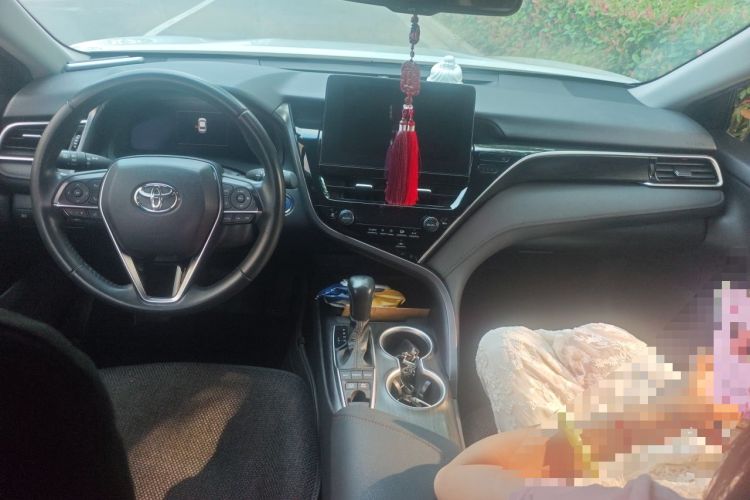 Used Toyota Camry 2021 Dual-Motor 2.5HG Luxury Edition Center Console