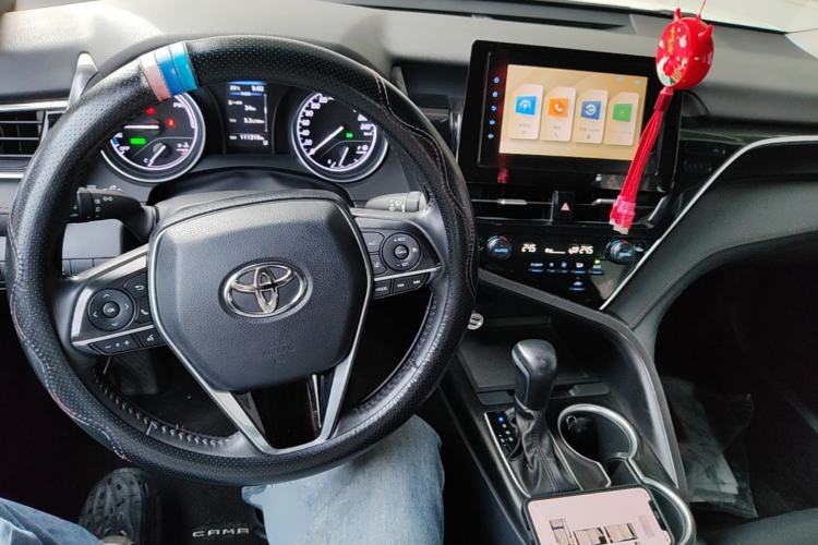 Used Toyota Camry 2021 Dual-Motor 2.5 HGVP Leading Edition Center Console