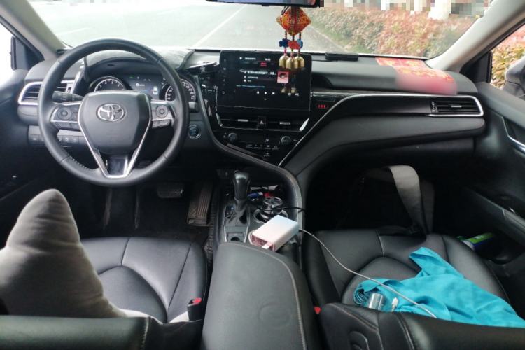 Used Toyota Camry 2021 2.0G Luxury Edition Center Console