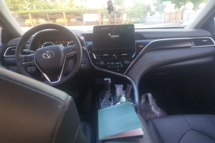 Used Toyota Camry 2021 2.5G Luxury Edition Center Console