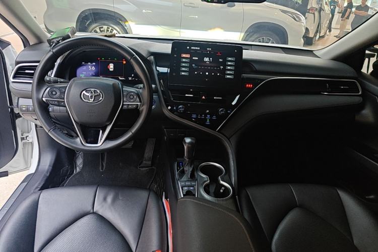 Used Toyota Camry 2021 Dual-Motor 2.5HG Luxury Edition Center Console