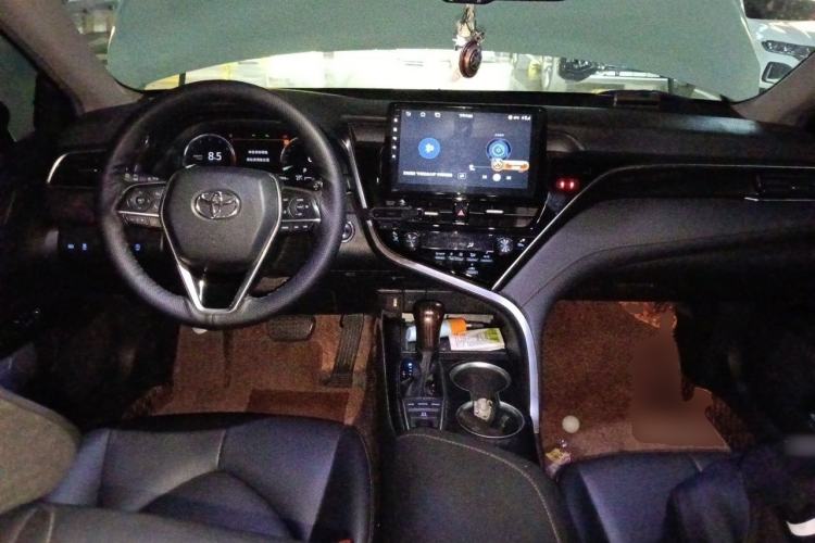 Used Toyota Camry 2021 2.5G Luxury Edition Center Console