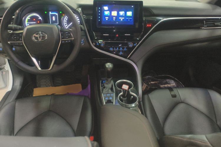 Used Toyota Camry 2021 Dual-Motor 2.5 HGVP Leading Edition Center Console