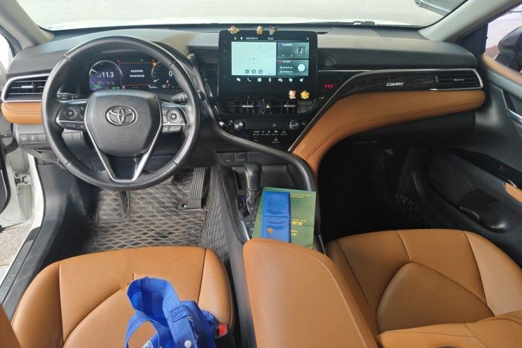 Used Toyota Camry 2021 Dual-Motor 2.5HG Luxury Edition Center Console