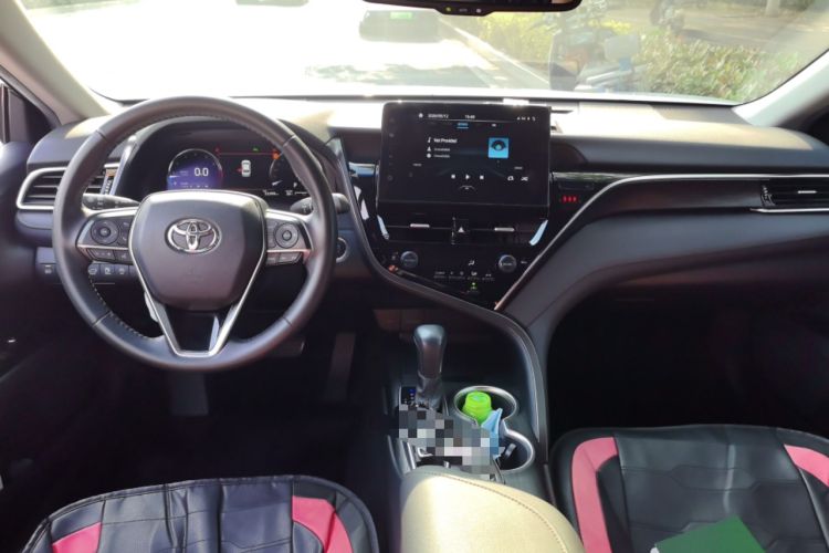 Used Toyota Camry 2021 2.5G Luxury Edition Center Console
