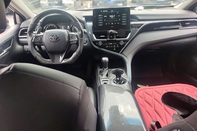 Used Toyota Camry 2021 2.0G Luxury Edition Center Console