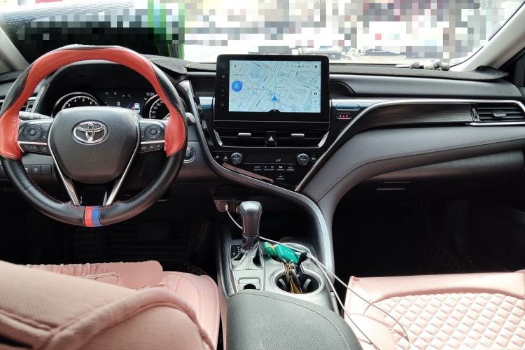 Used Toyota Camry 2021 2.0G Luxury Edition Center Console
