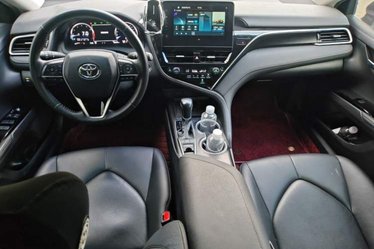 Used Toyota Camry 2021 2.5G Luxury Edition Center Console