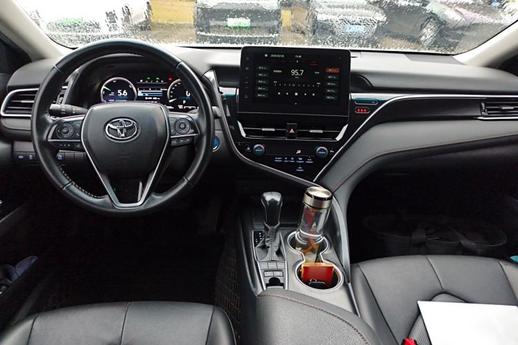 Used Toyota Camry 2021 Dual-Motor 2.5HG Luxury Edition Center Console