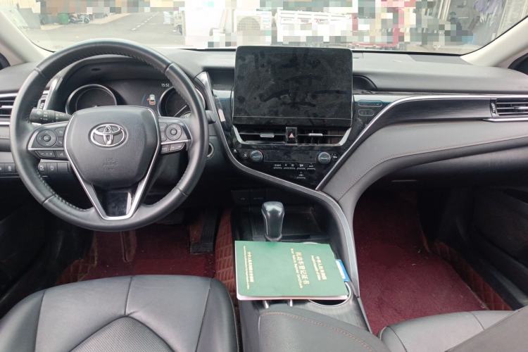 Used Toyota Camry 2021 2.0G Luxury Edition Center Console