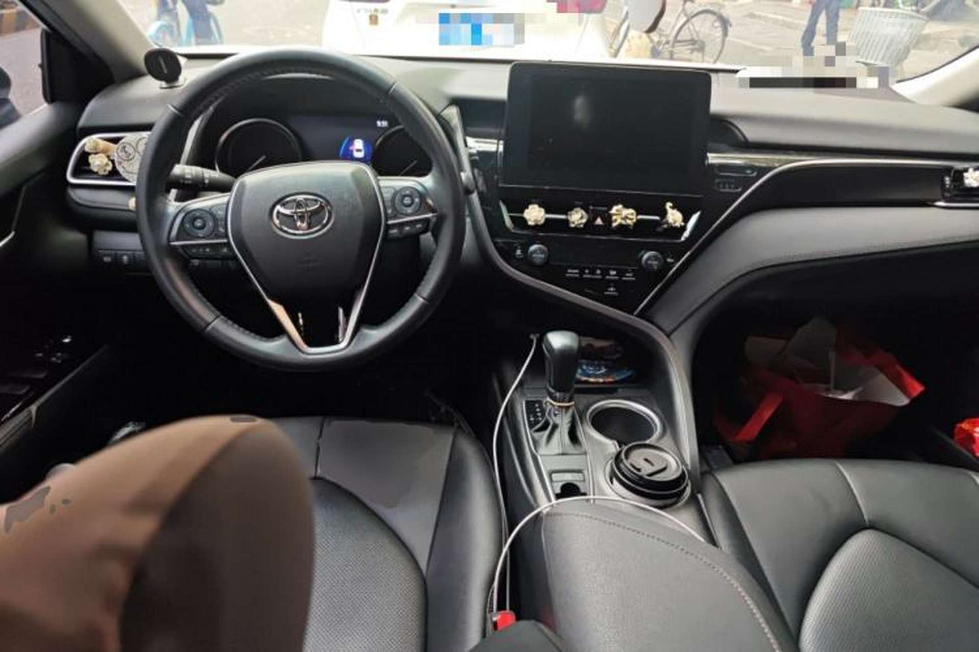Used Toyota Camry 2021 2.0G Luxury Edition Center Console