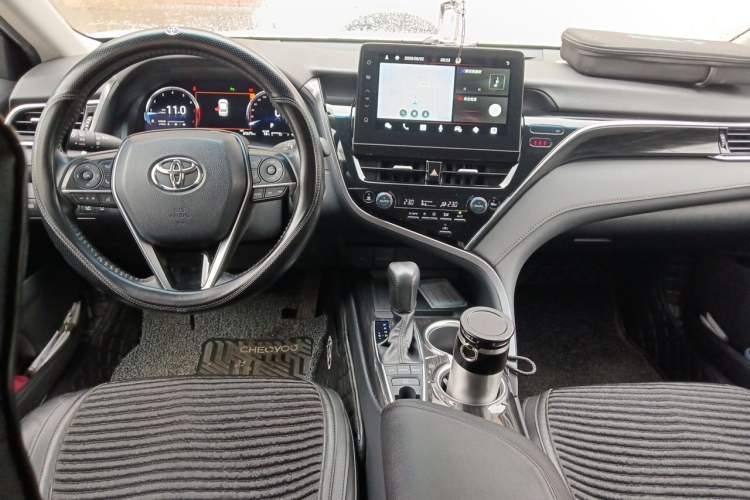 Used Toyota Camry 2021 2.5G Luxury Edition Center Console