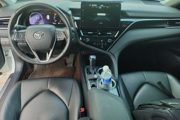 Used Toyota Camry 2021 2.5G Luxury Edition Center Console