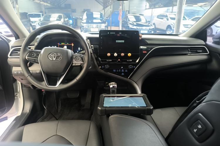 Used Toyota Camry 2021 Dual-Motor 2.5HG Luxury Edition Center Console