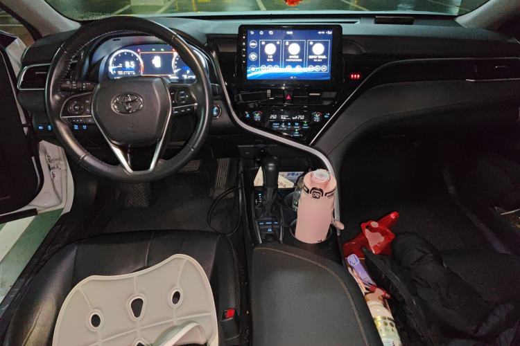 Used Toyota Camry 2021 2.5G Luxury Edition Center Console