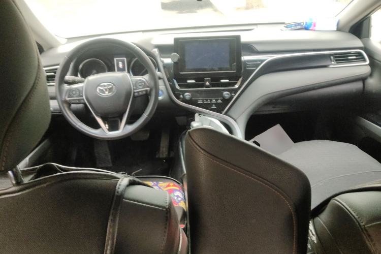Used Toyota Camry 2021 Dual-Motor 2.5 HGVP Leading Edition Center Console