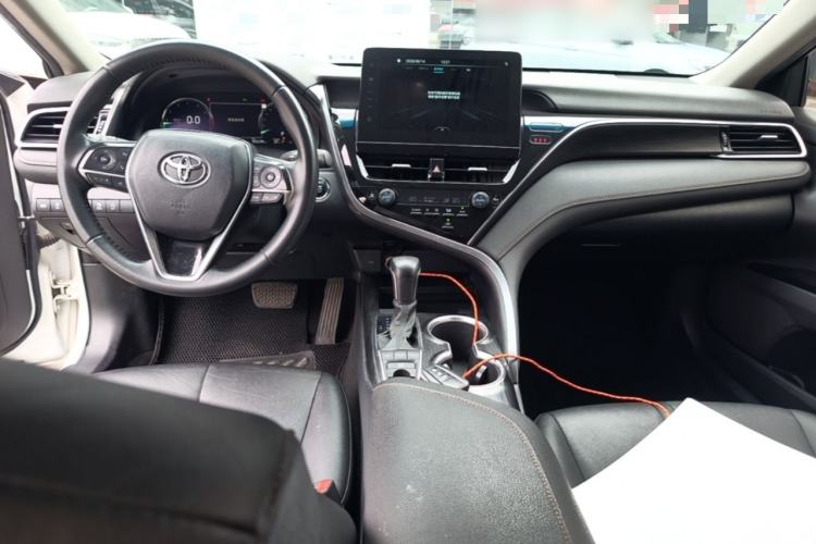 Used Toyota Camry 2021 2.5G Luxury Edition Center Console